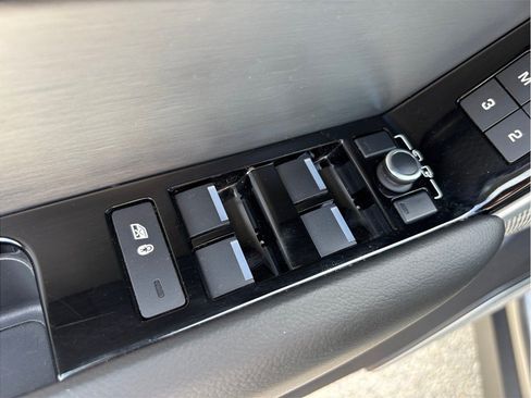 Used 2019 Land Rover Range Rover Velar R-Dynamic SE AWD/4WD image 21