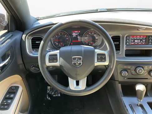 Used 2014 Dodge Charger SE RWD image 12