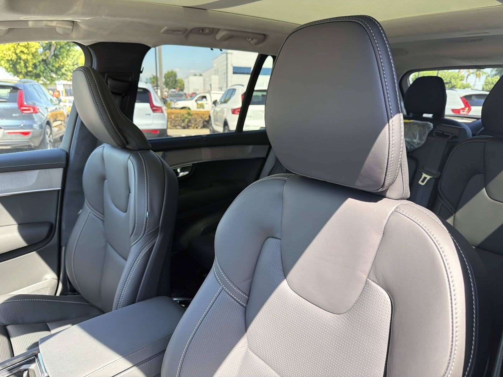New 2027 Volvo XC90 B6 Ultra AWD/4WD image 15