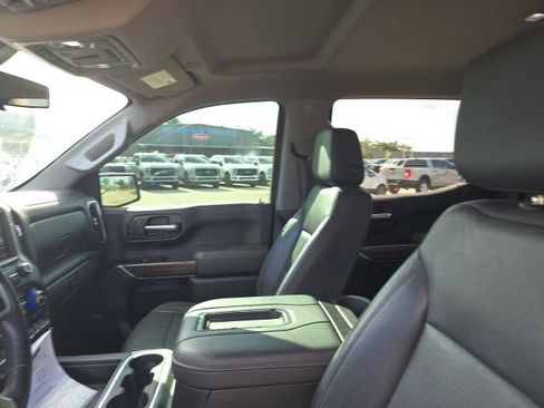 Used 2019 Chevrolet Silverado 1500 LT Trail Boss AWD/4WD image 8
