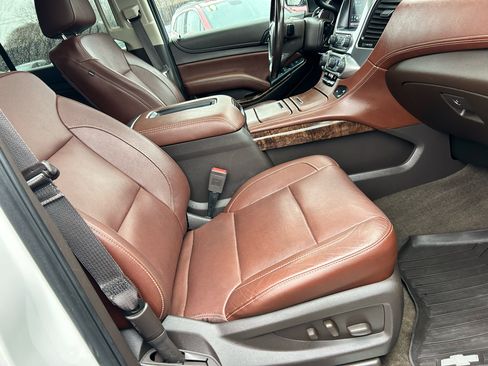 Used 2018 Chevrolet Suburban Premier image 10