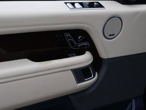 Used 2021 Land Rover Range Rover Westminster Edition image 16