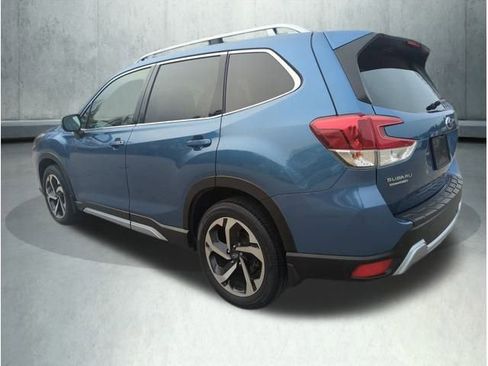 Used 2023 Subaru Forester Touring image 3