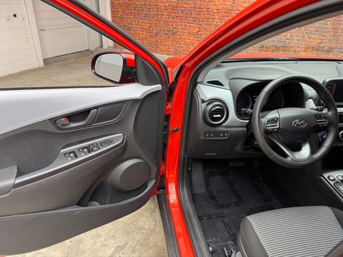 Used 2020 Hyundai Kona SEL AWD/4WD image 7