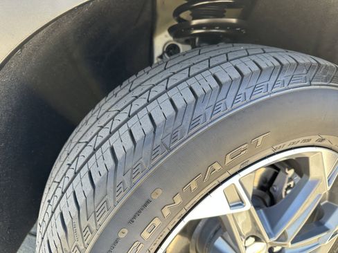 Used 2023 Chevrolet Blazer LT w/ Driver Confidence Package image 10