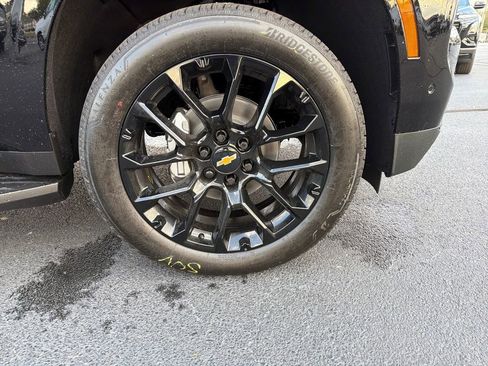 New 2026 Chevrolet Suburban RST image 29