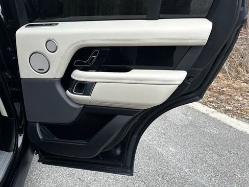 Used 2020 Land Rover Range Rover HSE image 24