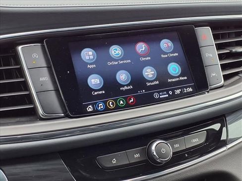 Used 2024 Buick Enclave Premium image 18