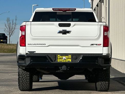 Used 2025 Chevrolet Silverado 1500 ZR2 w/ Technology Package image 5