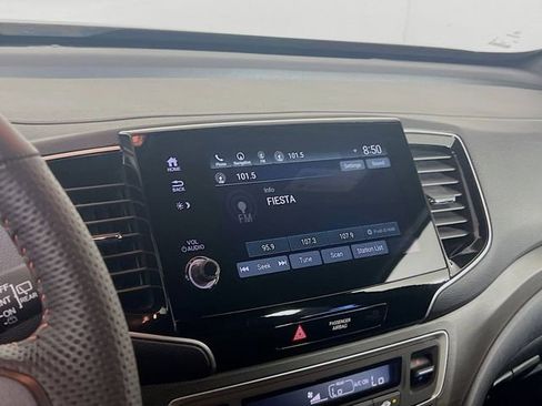 Used 2024 Honda Passport TrailSport image 12