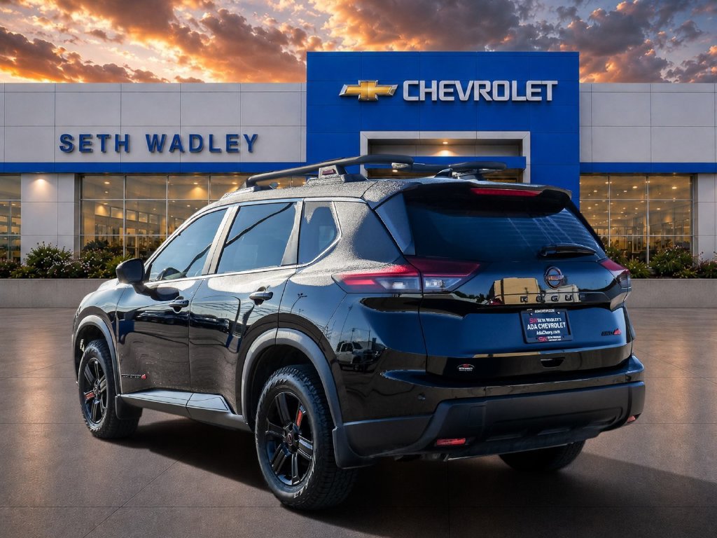 Used 2025 Nissan Rogue SV AWD/4WD image 5