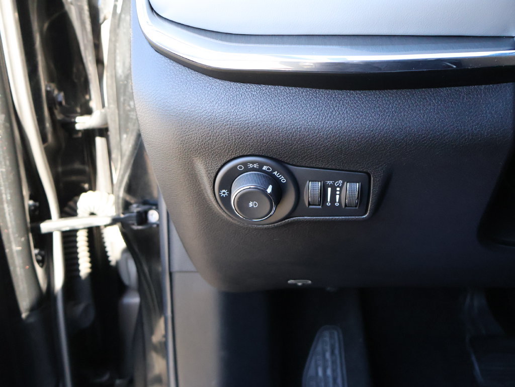 Used 2022 Jeep Compass Limited AWD/4WD image 27