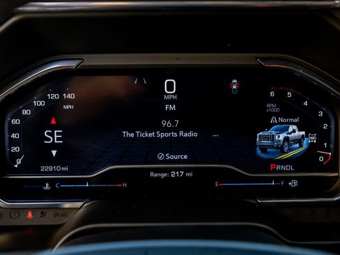 Used 2025 GMC Sierra 2500 Denali Ultimate image 20