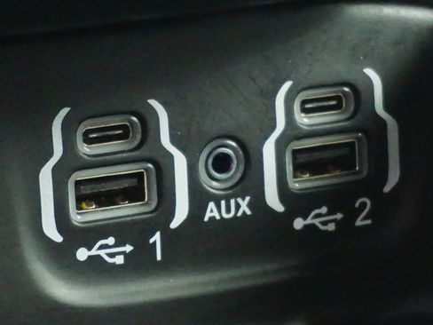 Used 2022 RAM 1500 Laramie image 29