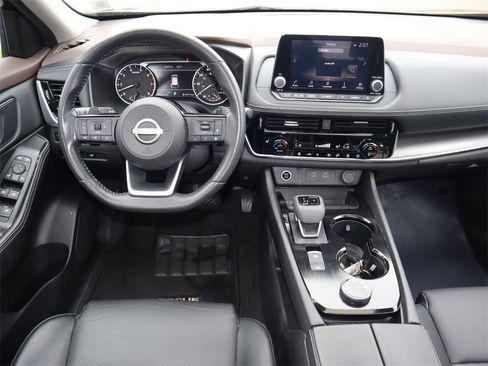 Certified 2022 Nissan Rogue SV w/ SV Premium Package image 19