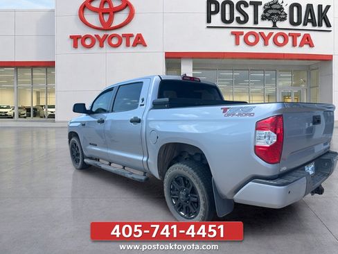 Used 2021 Toyota Tundra SR5 RWD image 2