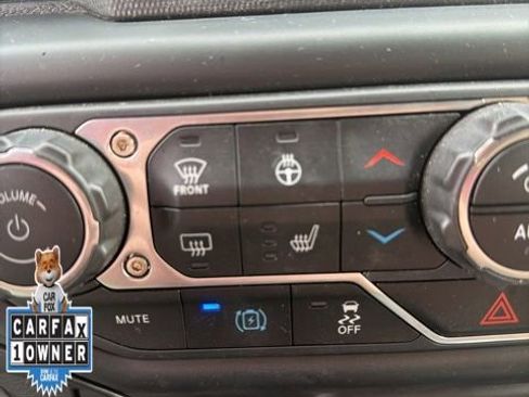 Used 2021 Jeep Wrangler Unlimited Sahara w/ Cold Weather Group AWD/4WD image 16