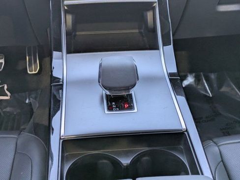 Used 2025 Land Rover Range Rover Velar Dynamic SE image 15