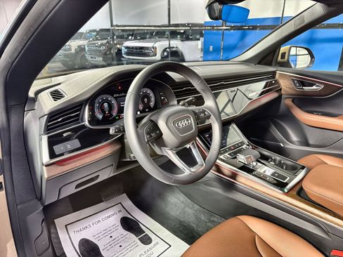 Used 2025 Audi Q8 Premium Plus image 27