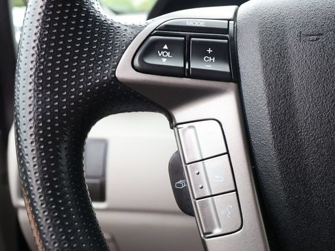 Used 2016 Honda Odyssey SE image 16