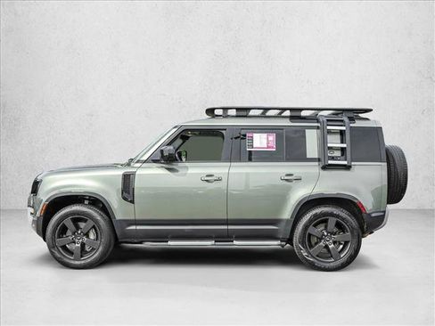 Used 2022 Land Rover Defender 110 SE AWD/4WD image 8