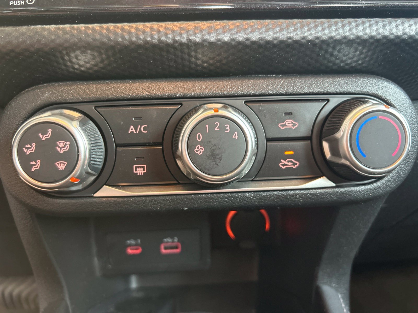 Used 2023 Nissan Kicks SV FWD image 27