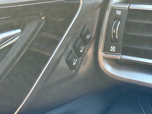 Used 2020 Subaru Outback Touring XT image 16