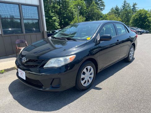 Used 2011 Toyota Corolla LE FWD image 1