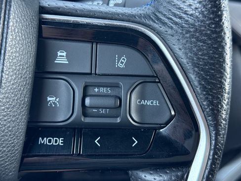 Used 2022 Toyota Tundra Platinum w/ Advanced Package AWD/4WD image 26