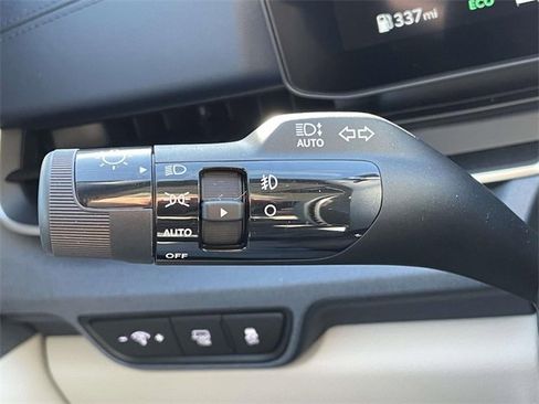 Certified 2026 Kia Carnival SX image 34