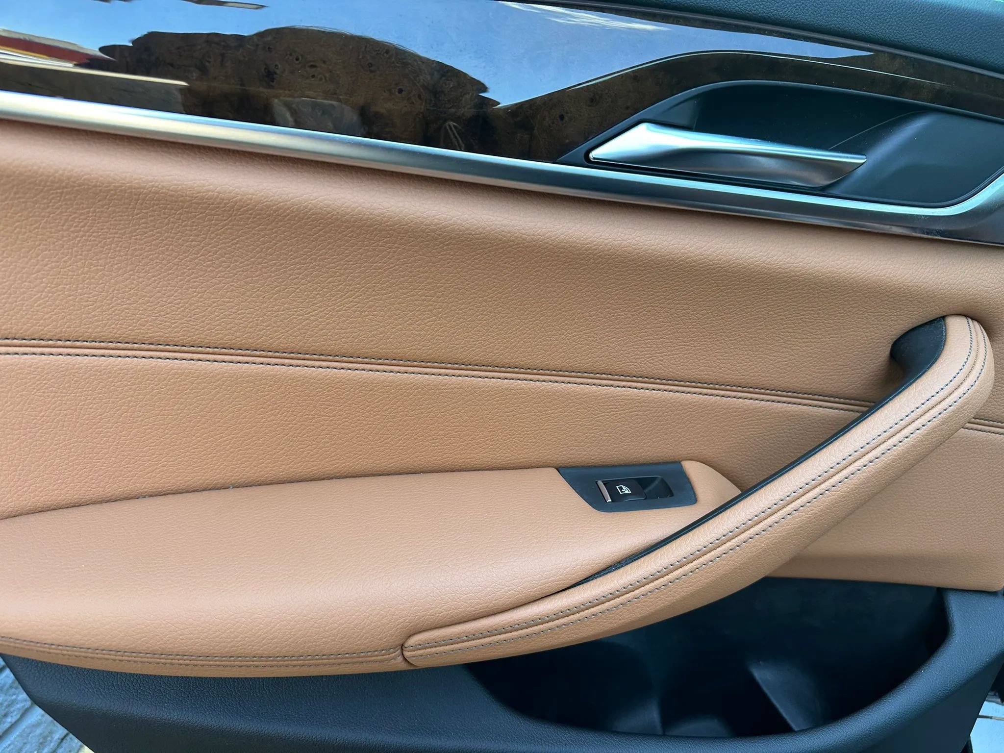 Used 2018 BMW 540i RWD image 4