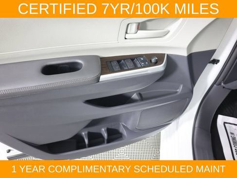 Used 2021 Toyota Sienna LE FWD image 34