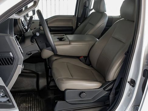 Used 2021 Ford F550 4x4 Crew Cab Super Duty w/ Power Equipment Group image 27