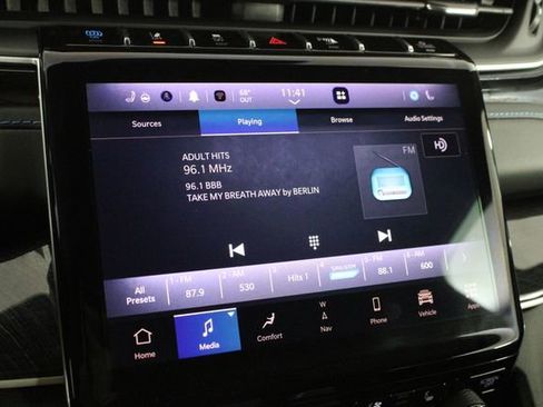 Used 2022 Jeep Grand Cherokee Trailhawk w/ Advanced Protech Group II AWD/4WD image 30