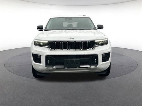 Used 2022 Jeep Grand Cherokee Overland w/ Luxury Tech Group IV image 8