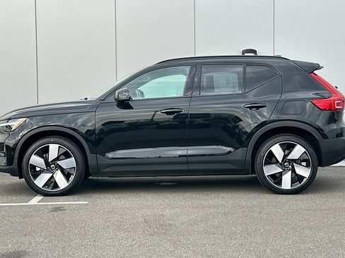 Used 2023 Volvo XC40 Recharge Ultimate w/ Protection Package Premier image 2