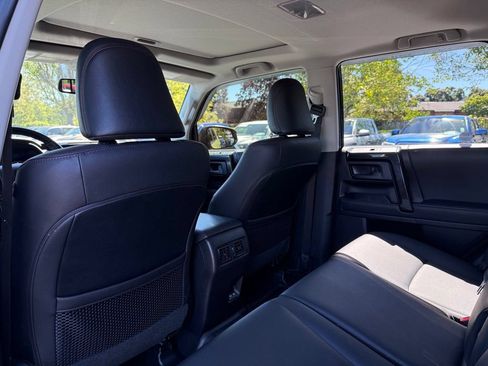 Used 2023 Toyota 4Runner TRD Off-Road Premium w/ Moonroof Package AWD/4WD image 17