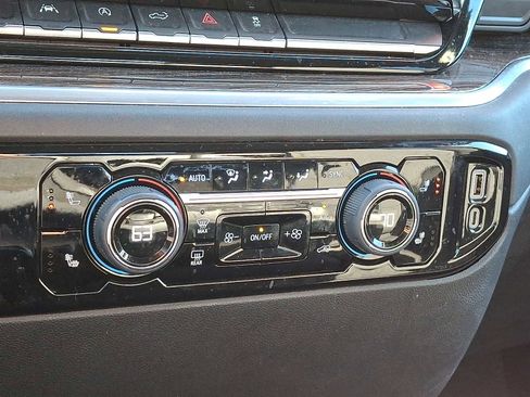 Used 2022 Chevrolet Silverado 1500 LT image 16