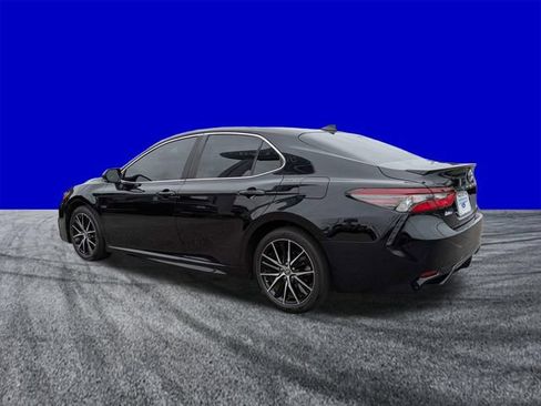 Used 2024 Toyota Camry SE FWD image 6