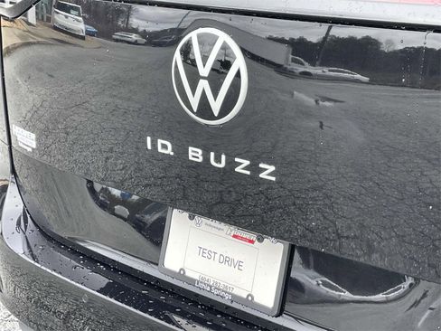 New 2025 Volkswagen ID. Buzz Pro S image 11