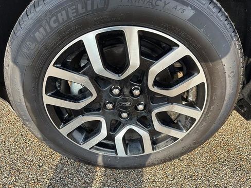 Certified 2024 Ford Maverick Lariat image 9