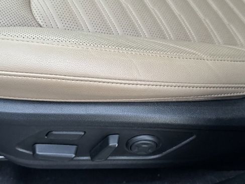 New 2025 Kia Sorento SX Prestige w/ Olive Brown Leather Package image 40