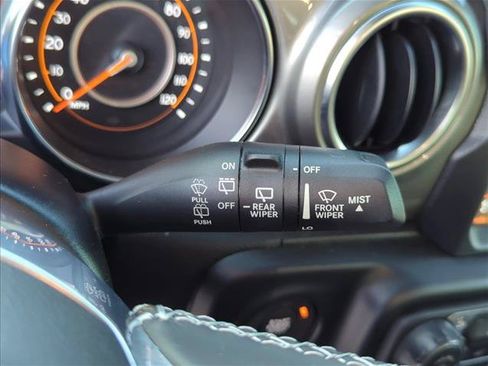 Used 2022 Jeep Wrangler Unlimited Sahara AWD/4WD image 15