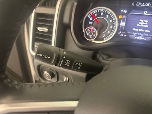 Used 2021 RAM 1500 Big Horn AWD/4WD image 31