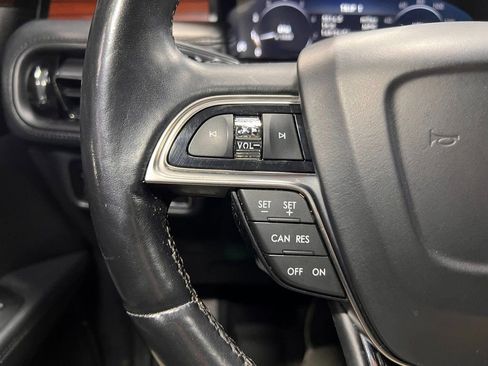 Used 2023 Lincoln Nautilus Reserve w/ Luxury Package image 17