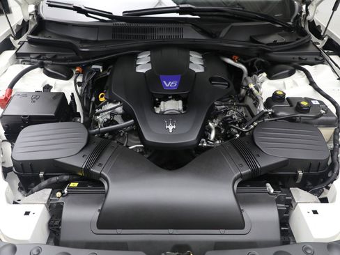 Certified 2022 Maserati Ghibli Modena Q4 image 27