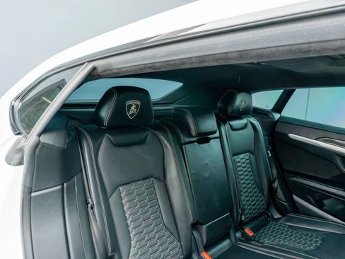 Used 2021 Lamborghini Urus AWD/4WD image 57