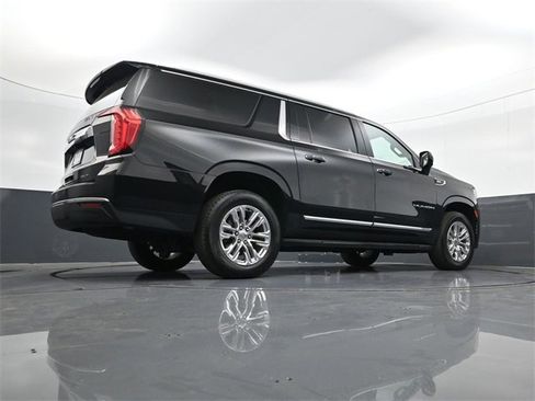 Used 2024 GMC Yukon XL SLT image 26