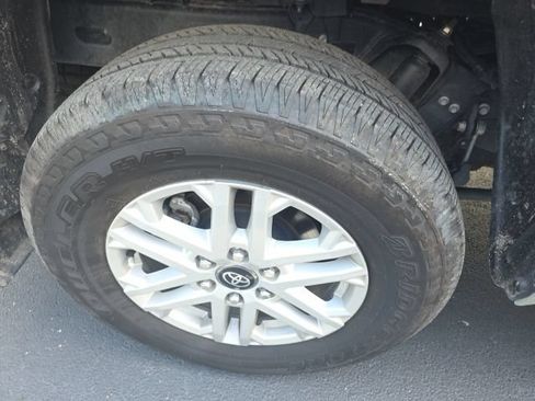 Used 2026 Toyota Tundra SR5 AWD/4WD image 10
