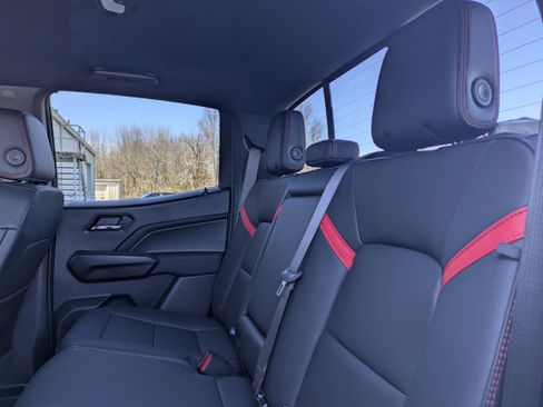 New 2026 Chevrolet Colorado Z71 image 13